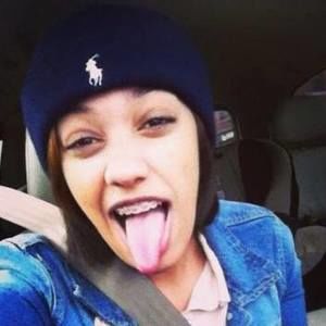 Meet your Posher, Linaa